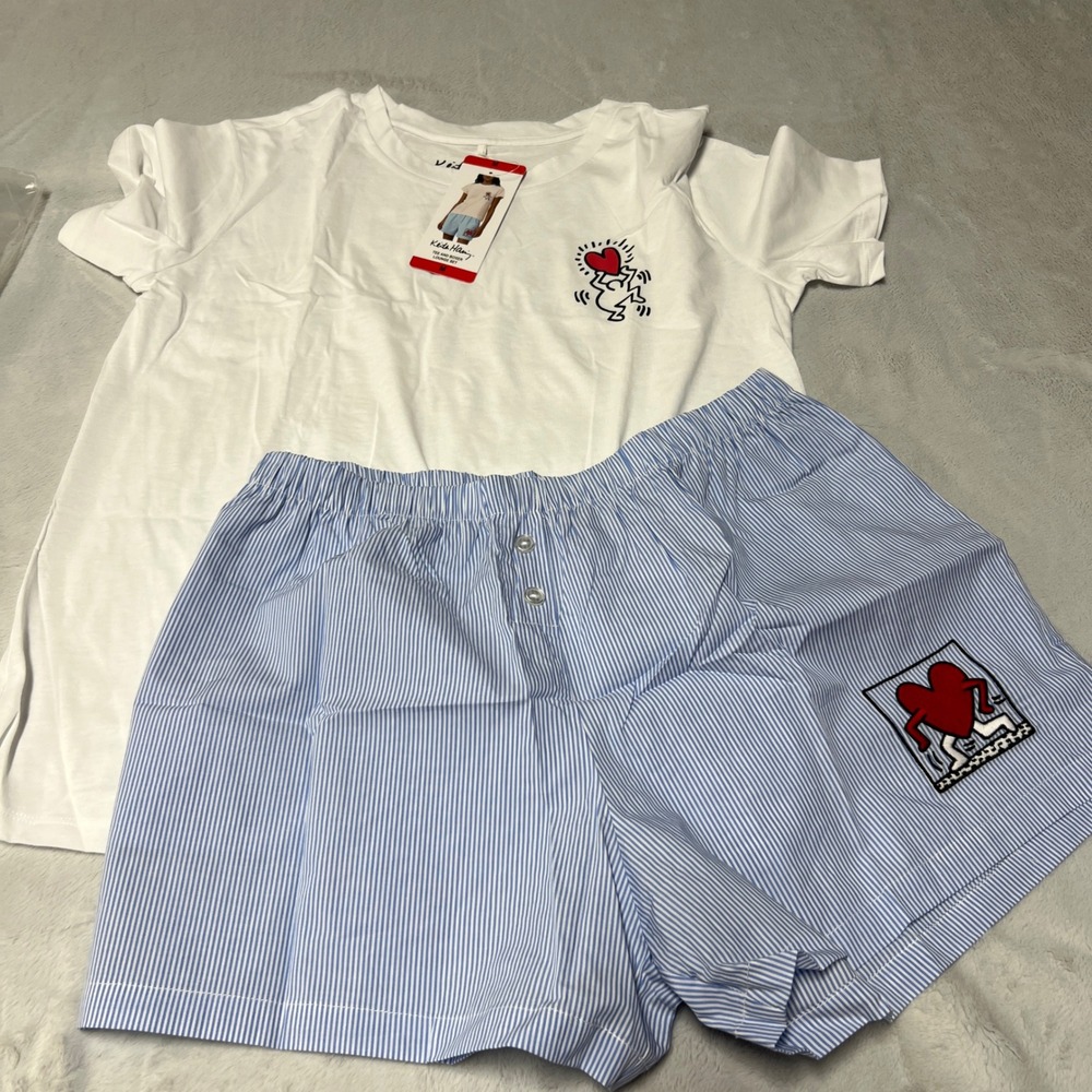 Keith Haring Tee and Boxer Lounge Set Womens Medium White Blue Striped Heart